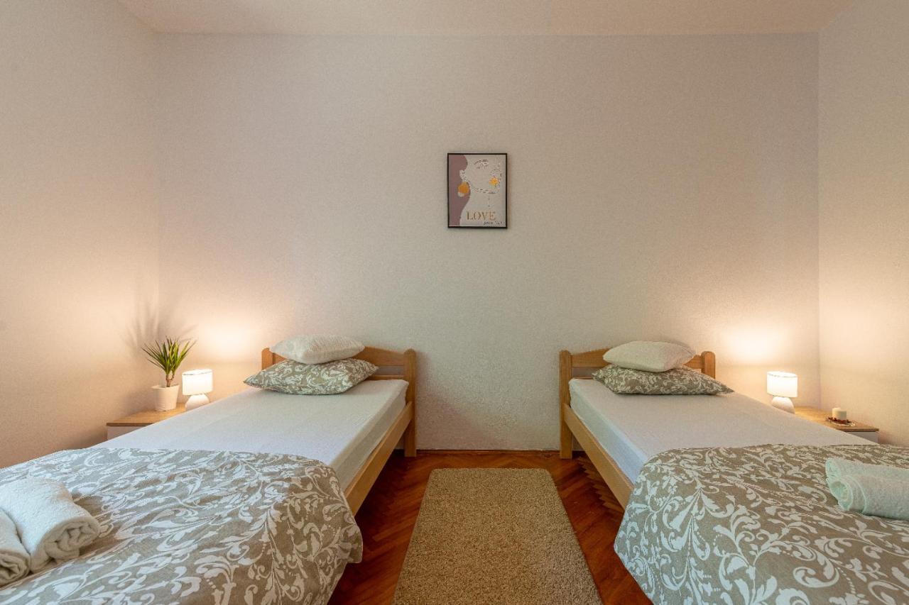 Apartments Dida Frane In シベニク エクステリア 写真