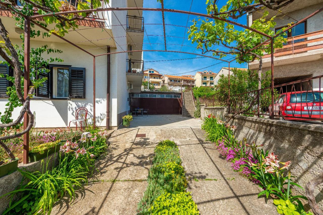 Apartments Dida Frane In シベニク エクステリア 写真