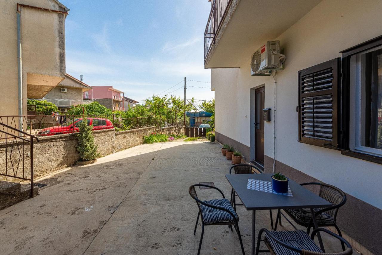 Apartments Dida Frane In シベニク エクステリア 写真